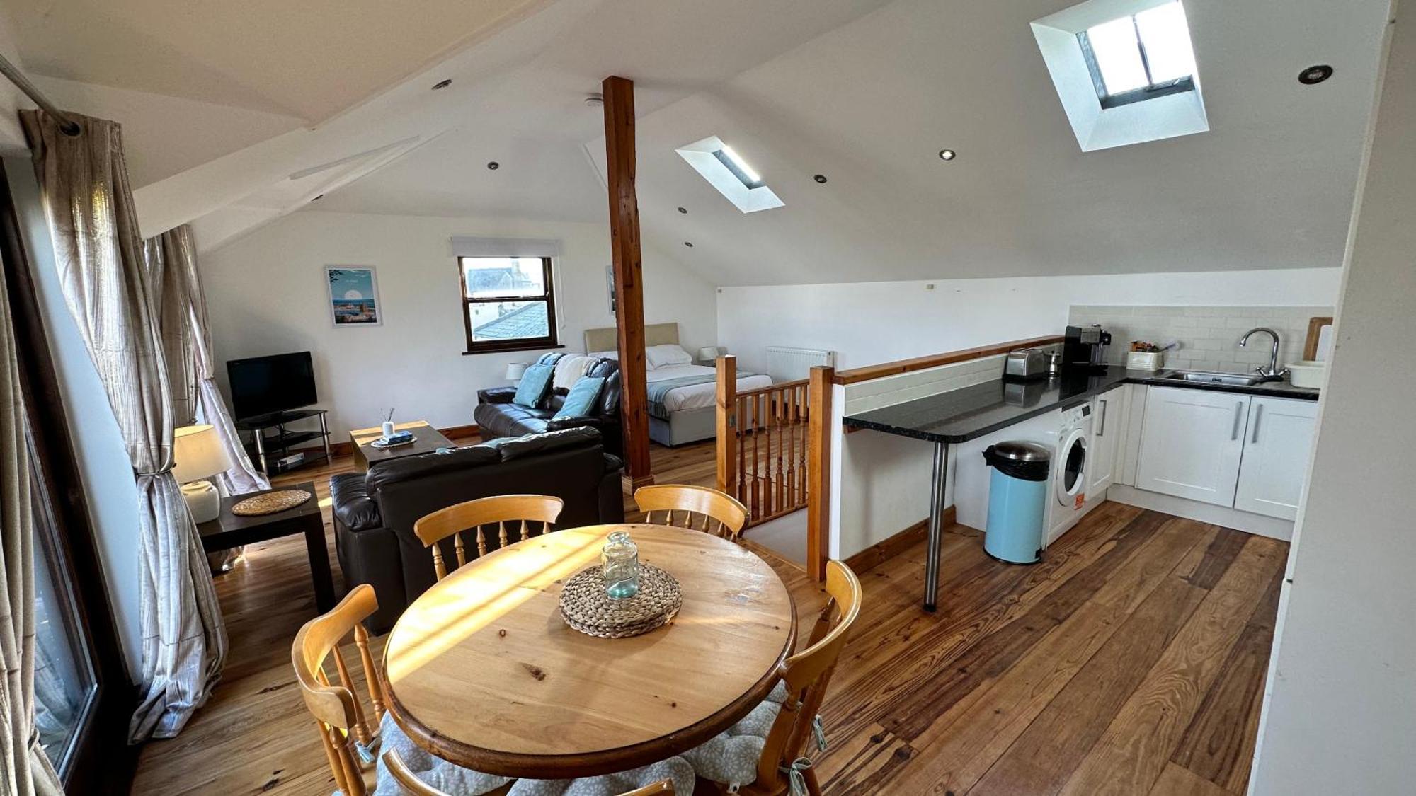 Penthouse 3 - Spacious Harbourside Apartment With Stunning Sea Views Penzance Luaran gambar